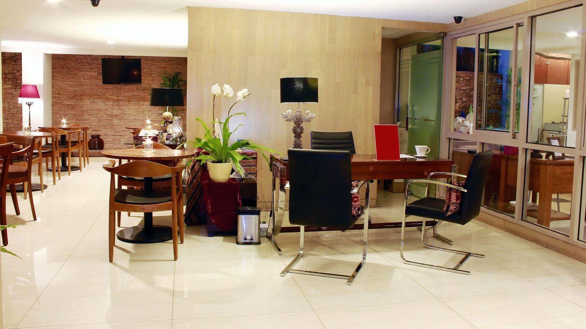 W Home Cikatomas Τζακάρτα Εξωτερικό φωτογραφία